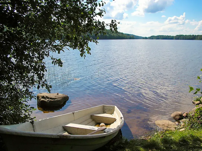 Rowing boat at Hevonkuusi cottage in Hanksalmi