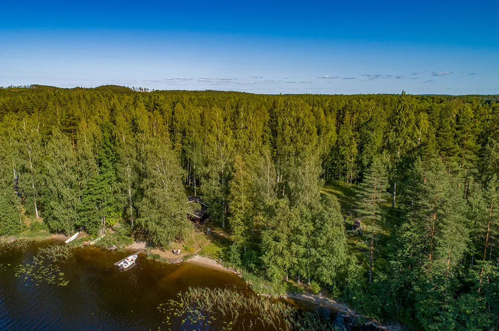 Ilmakuva Saarimökistä Saimaalla